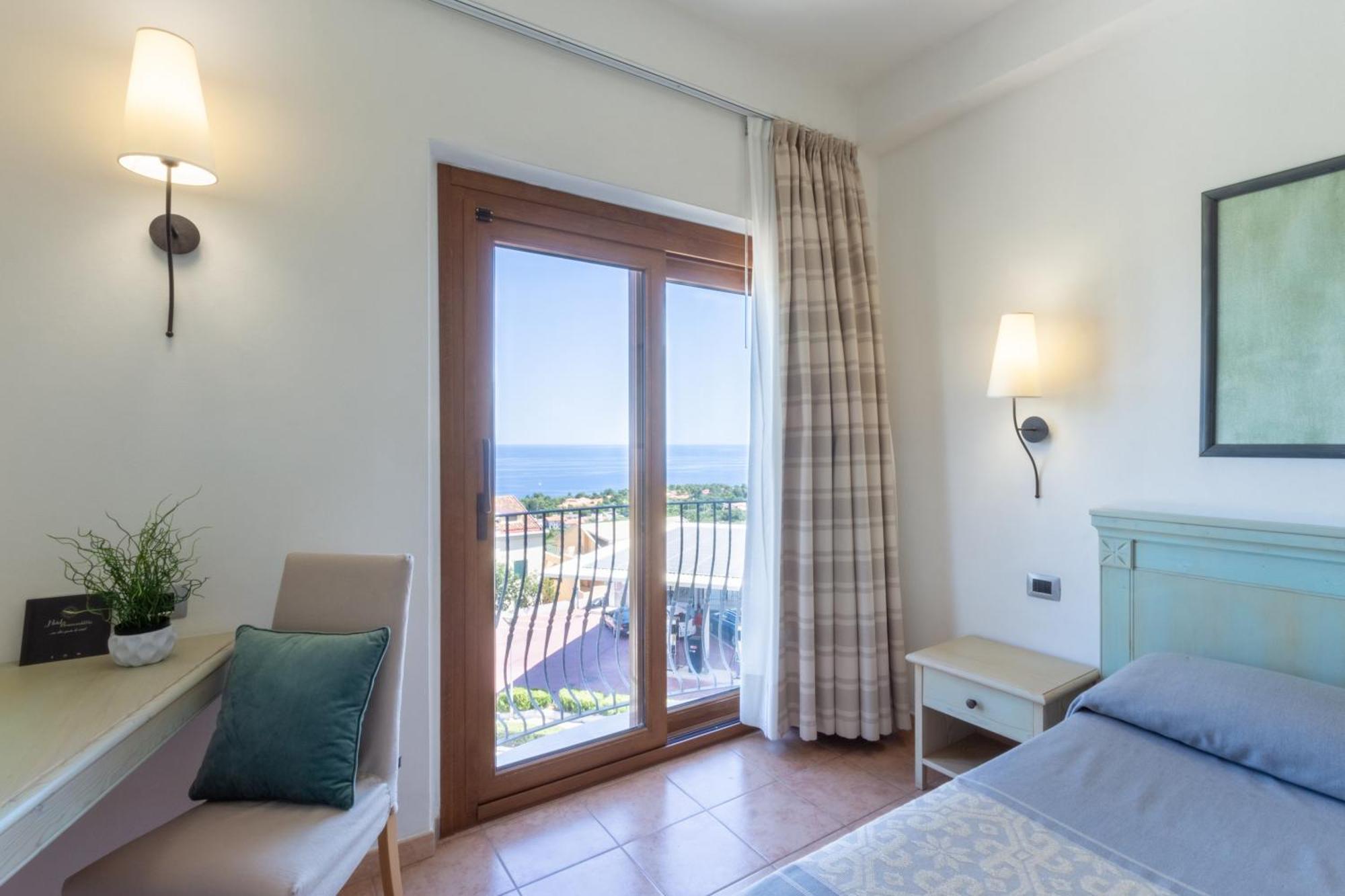 Hotel Brancamaria Cala Gonone Eksteriør billede
