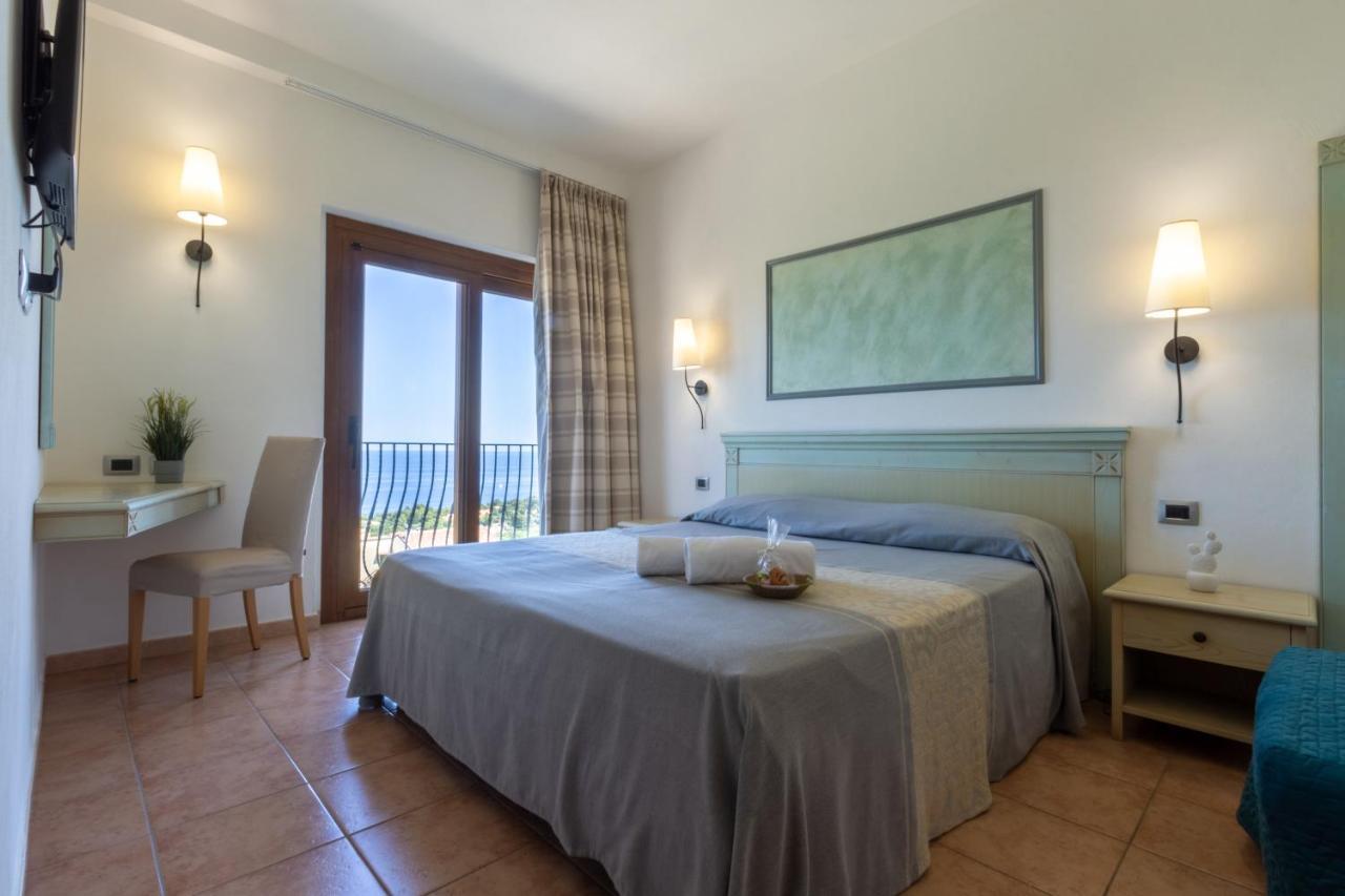 Hotel Brancamaria Cala Gonone Eksteriør billede